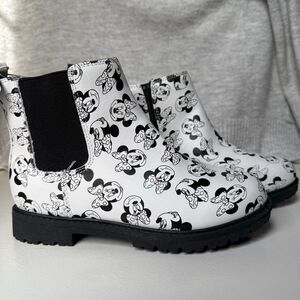 NEW! Disney Girls Size 3 Minnie Mouse Chunky Sole Side Zip Chelsea Boots NWOB